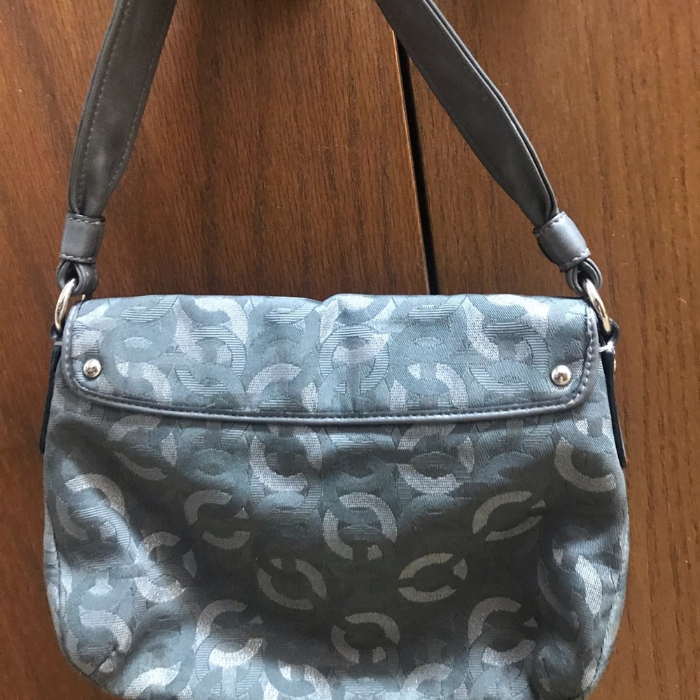 Coach Handbag - Picture 2 of 8